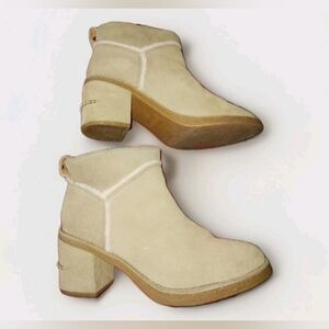 UGG Australia Kasen Women's Winter Boot Camel Brown Shearling Bootie Sz 7 1/2